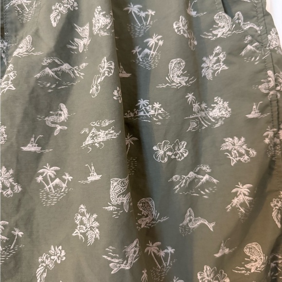 Men’s Columbia Green Shorts - L - Picture 2 of 3